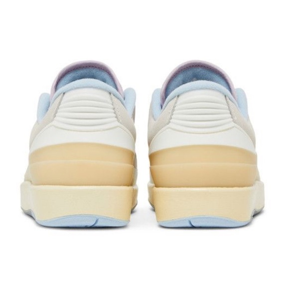 Nike air Jordan 🔥2 
‘ look, up in the air’
NWOT - Picture 13 of 17